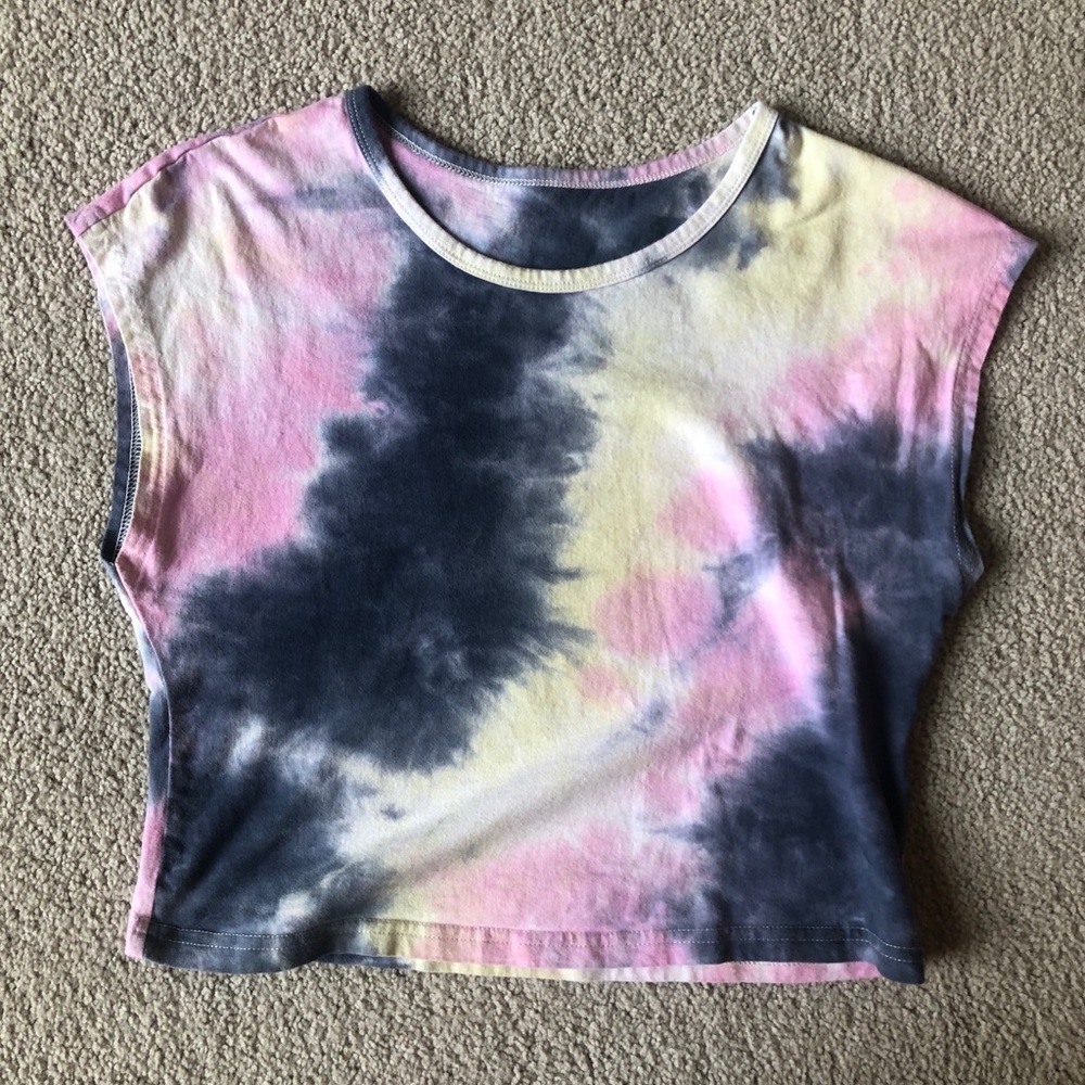 tie dye crop top